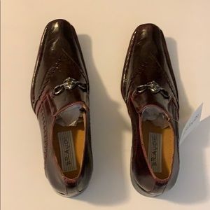 Men maroon dress shoes